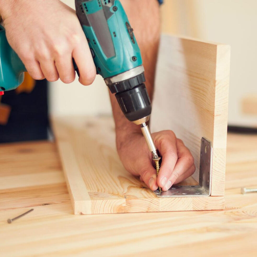 Careful disassembly and packing of furniture for moving or storage, minimizing the risk of damage.